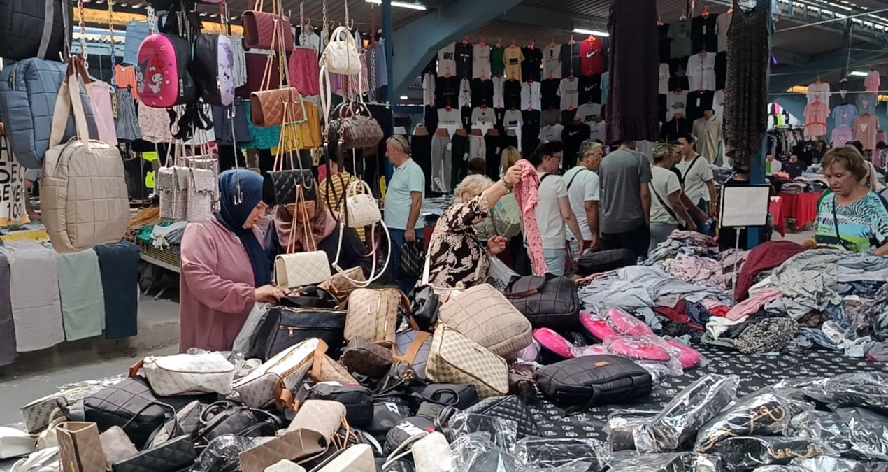 1 bulgar levasi 25 liraya dayandi edirne pazarini turk vatandasi degil yine bulgarlar doldurdu SVNb7Hwe