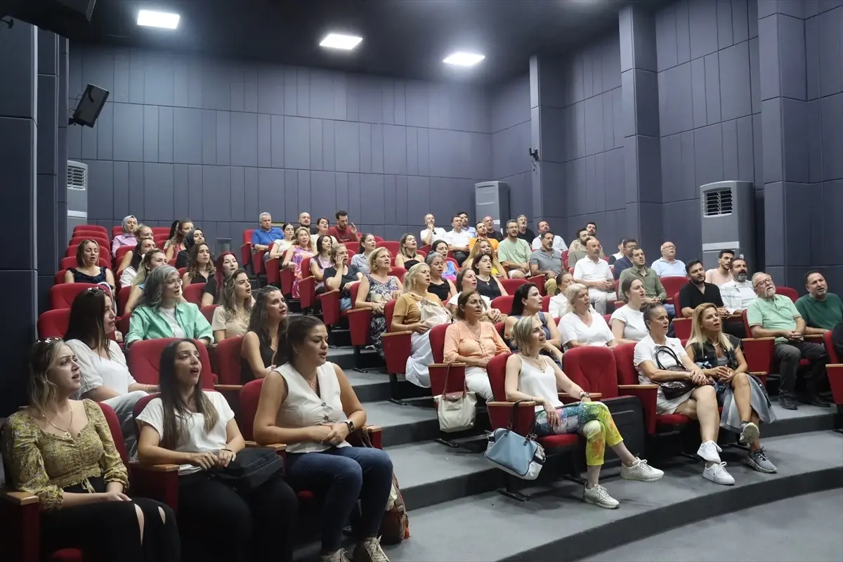 medeniyetler korosu gazze icin sarki soyleyecek CTrJs5A8