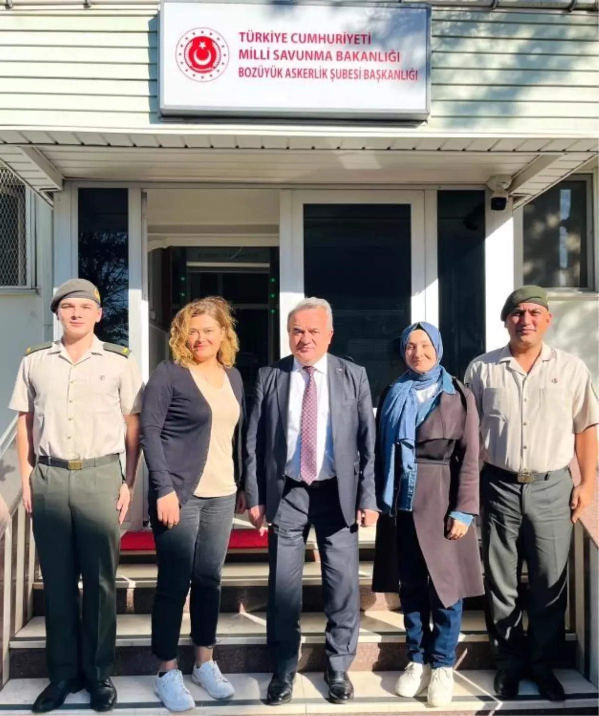 bozuyuk kaymakami adem ozturk askerlik subesi ve trafik denetleme istasyonunu ziyaret etti PV32BZ4i