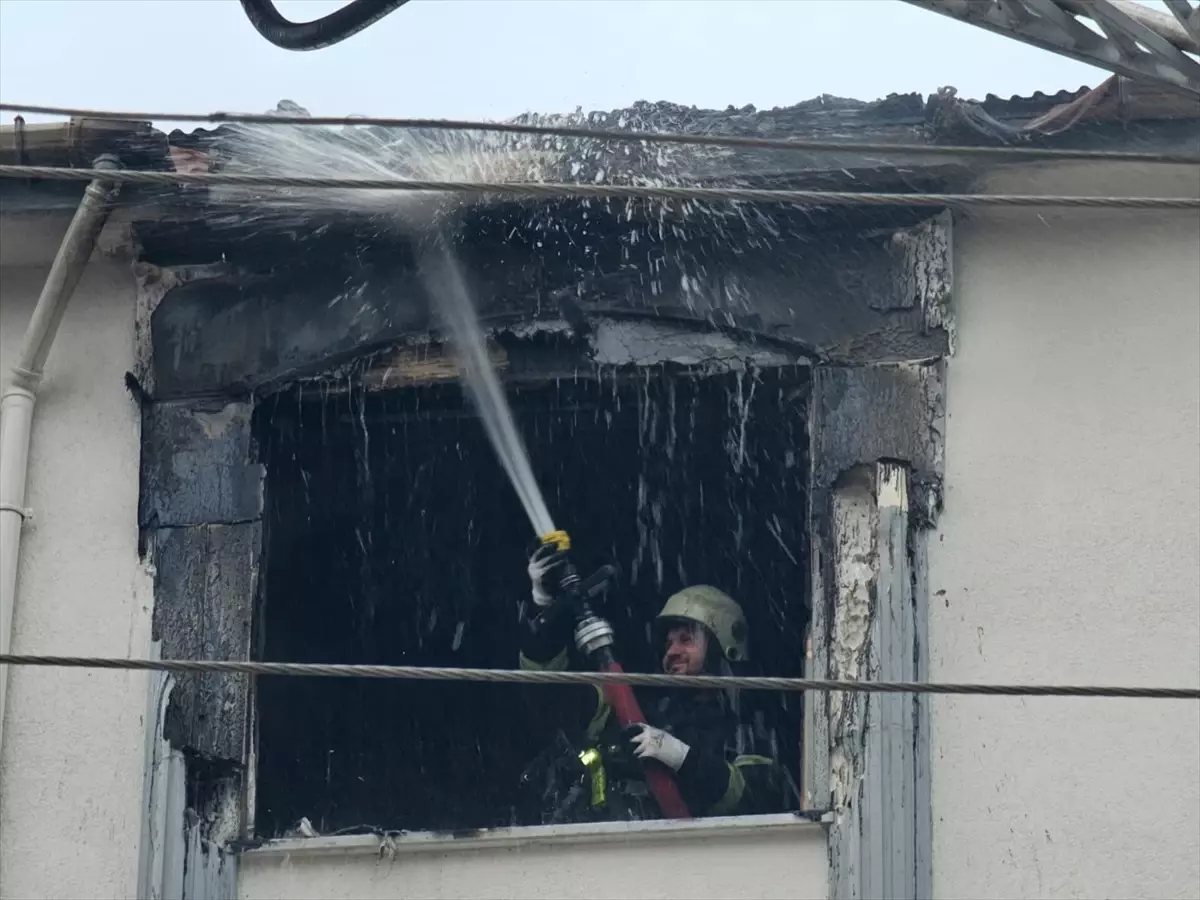 cerkezkoyde apartman yangini FnRuya9D.jpg