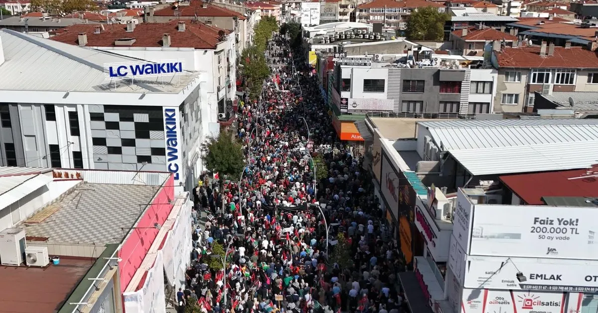 sakaryada binlerce kisi ozgur filistin icin yurudu CbCQqQ9T