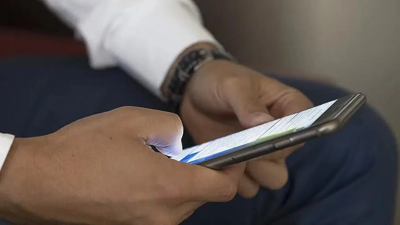 İsyan ettiren SMS’ler için emsal karar: Şirkete 1 milyon lira para cezası verildi Img