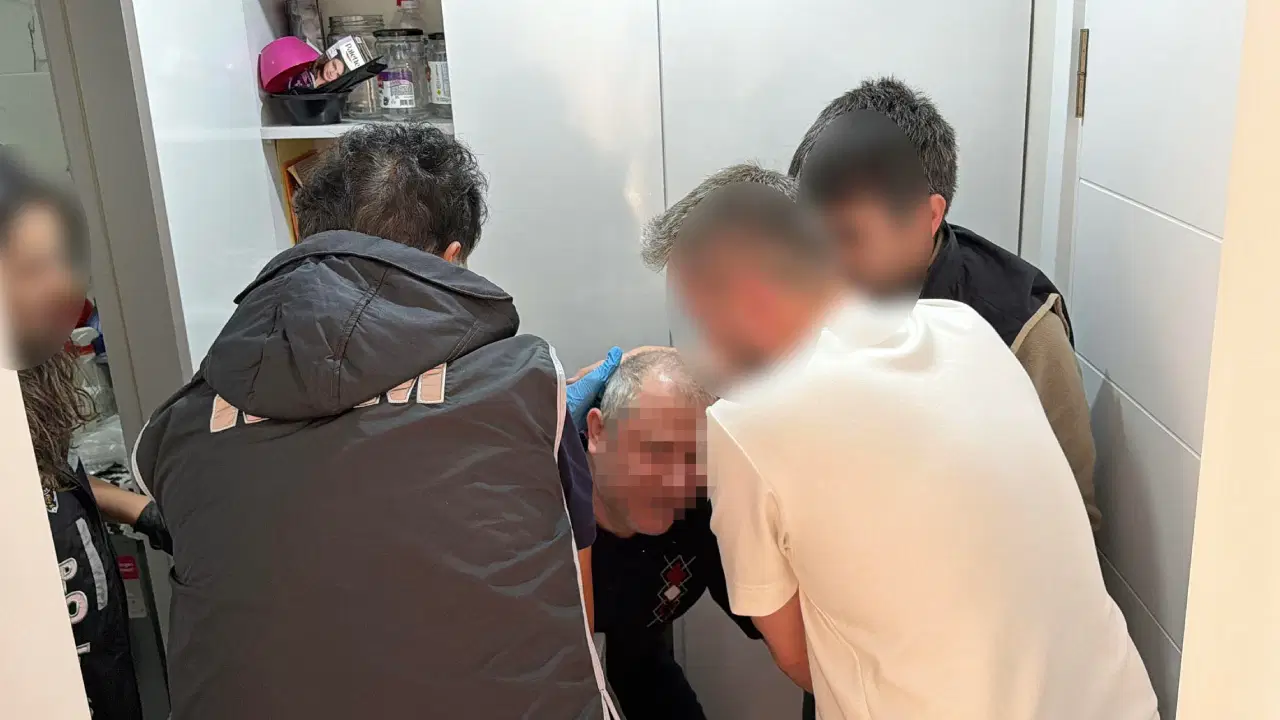 FETÖ’nün sözde ‘köyler abisi’ çamaşır makinesinin arkasındaki gizli bölmede yakalandı Img