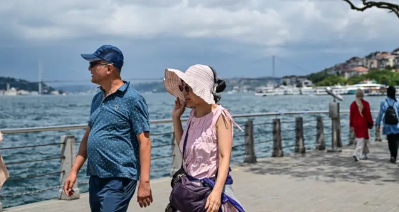 Çöl sıcağı Yunanistan’dan geldi! 50 derece hissedilecek Img