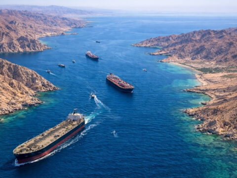 Iran hurmuz bogazini kapatma karari aldi ikinci bir duyuruya kadar trafik durdu 5KQ8DOuS